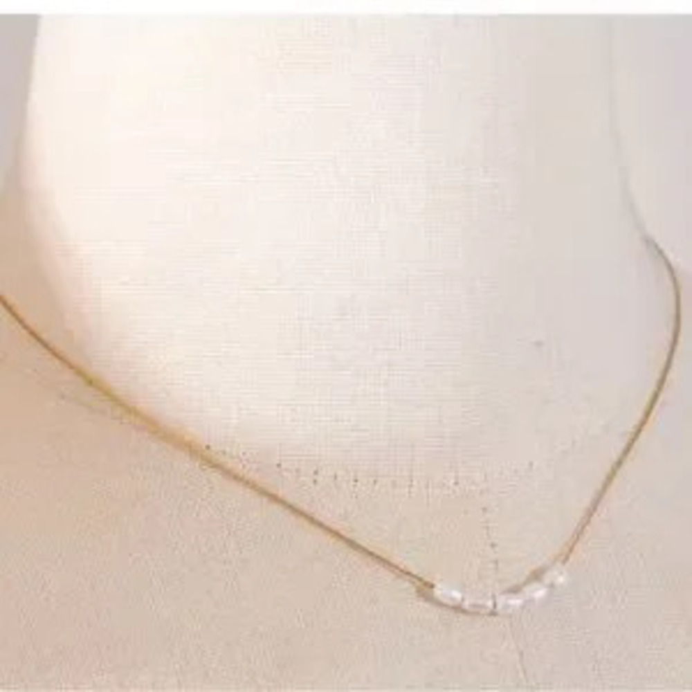 Delicate Dainty Gold Pearl Gold Necklace